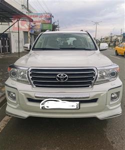 تۆیۆتا لاند کروزەر